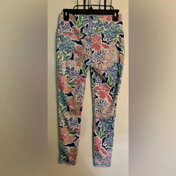 Crown & Ivy Womens 7/8 Leggings Size Small Inside Front Pocket Floral Pink Blue - Picture 2 of 5